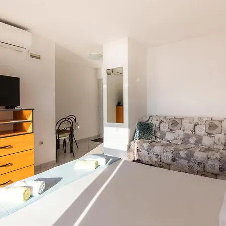 Appartement Beautiful In With Wifi